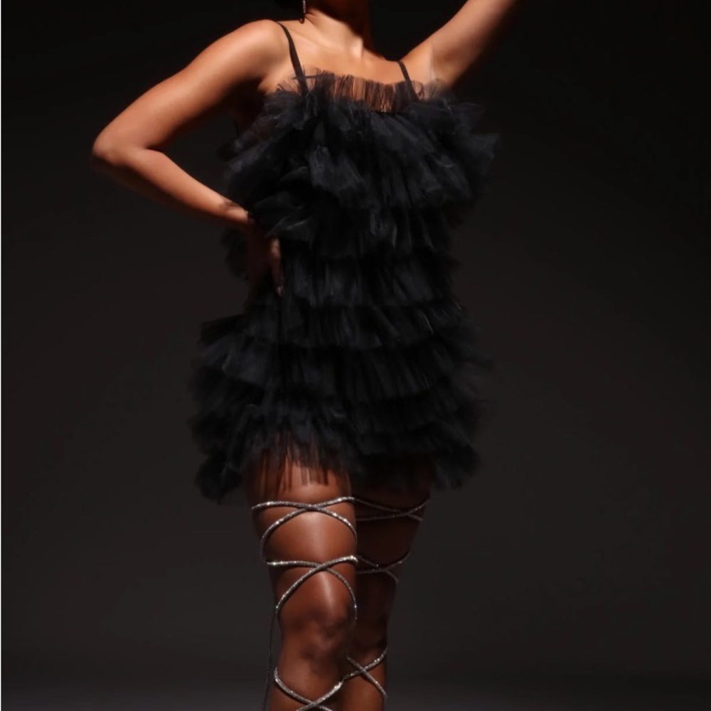 Karolina Ruffle Mini Dress (black)